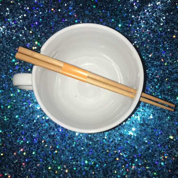 Star Wars The Mandalorian ramen mug with chopsticks. New in box - Picture 5 of 7